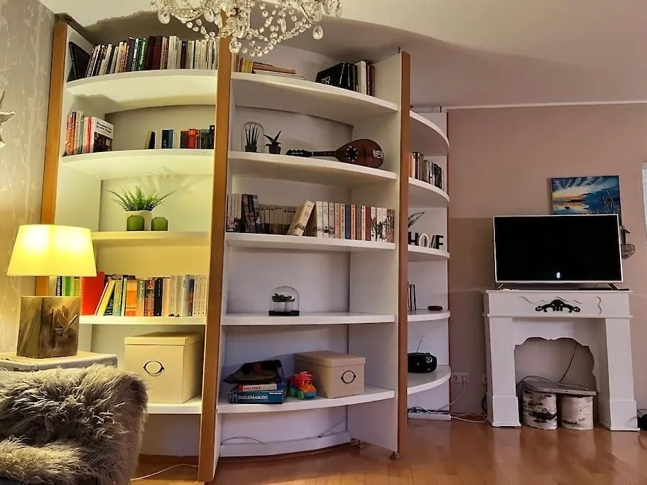Daire Chiemsee-Hafen_Gemuetliche Wohnung Am Chiemsee Chieming
